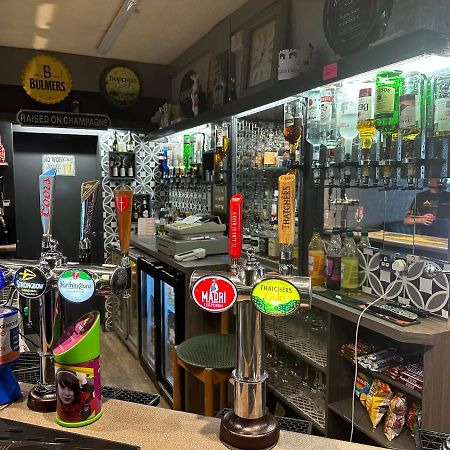 The Angel Inn Troed-y-rhiw エクステリア 写真