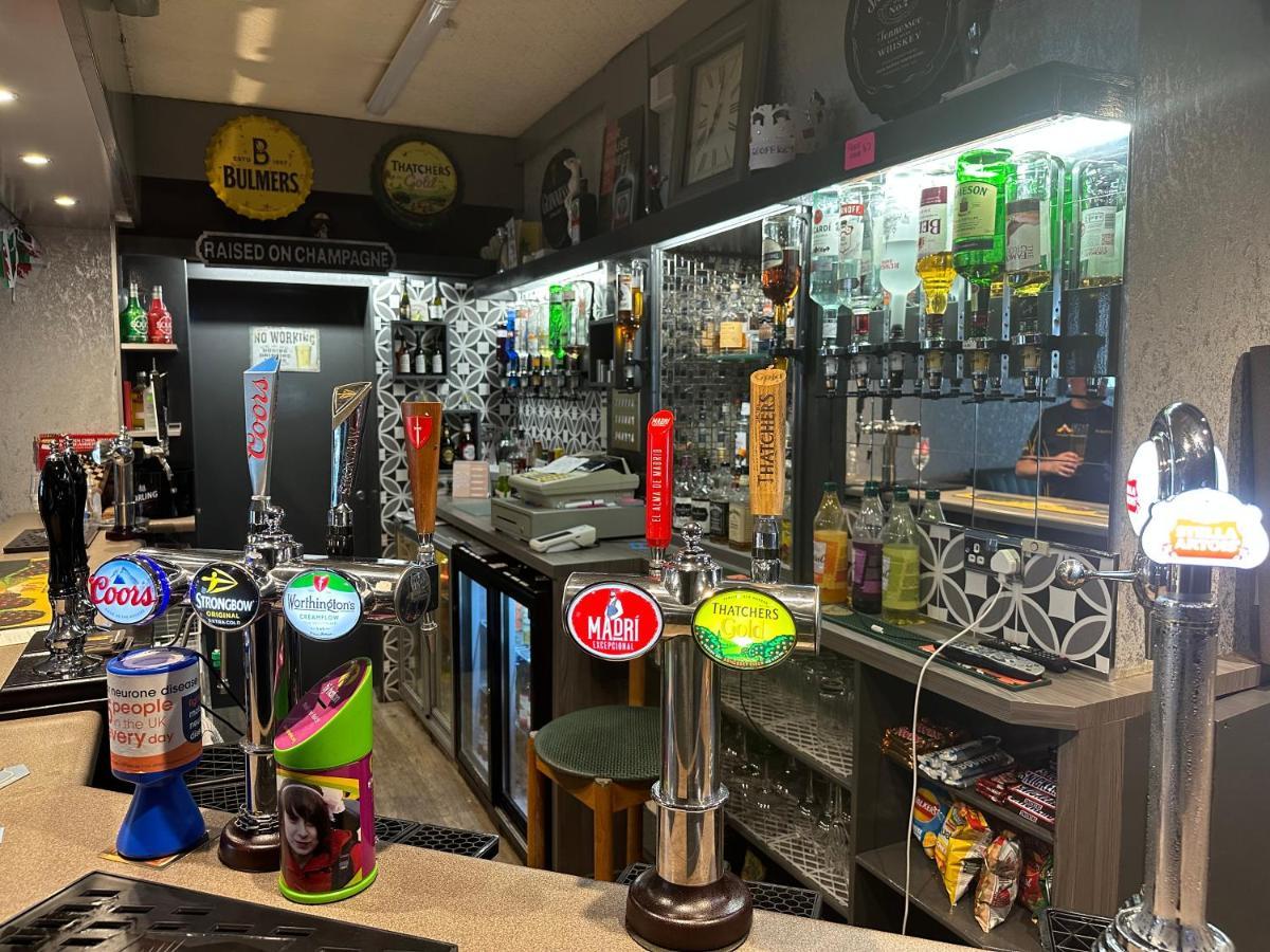 The Angel Inn Troed-y-rhiw エクステリア 写真